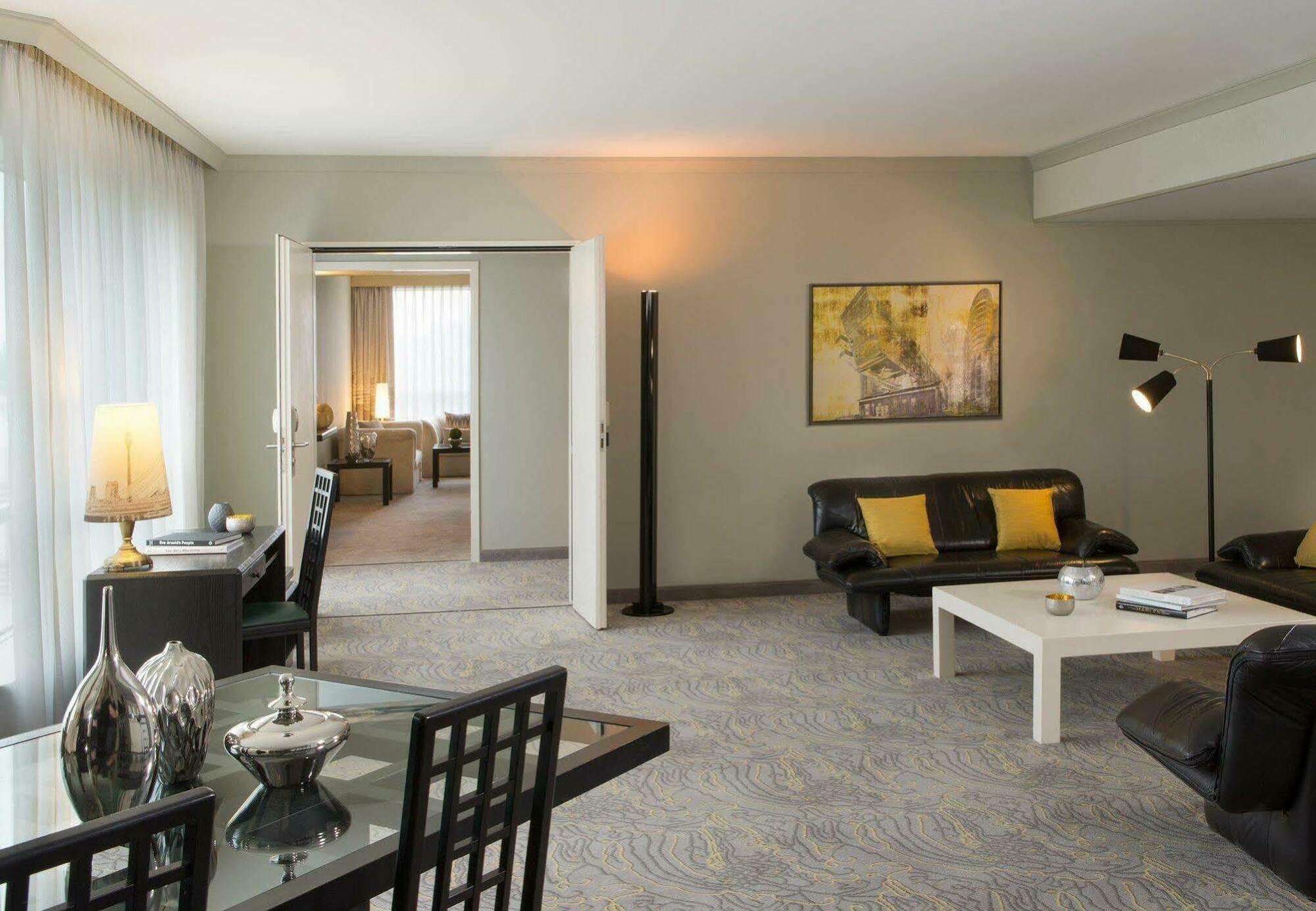 Renaissance 4* Düsseldorf